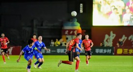 足球球员格局差异：佩德里团队精神与亚马尔个人荣耀之辨